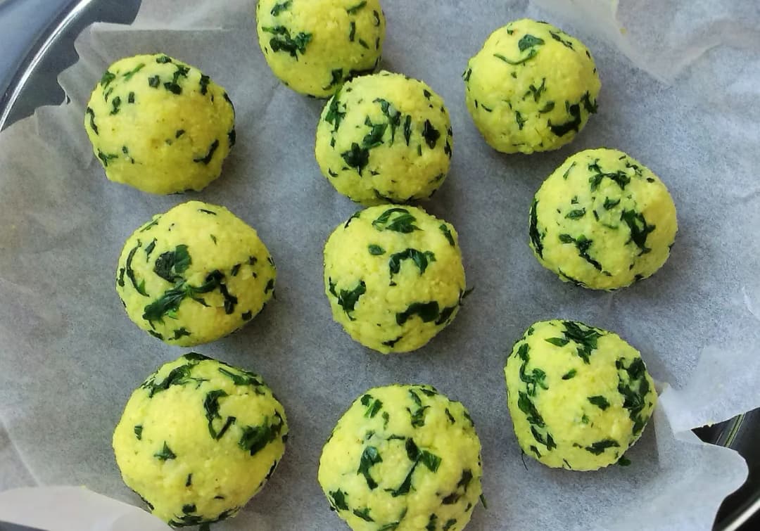 Kulki z kaszy jaglanej: Przepis na zdrowe przekąski - Prosty przepis