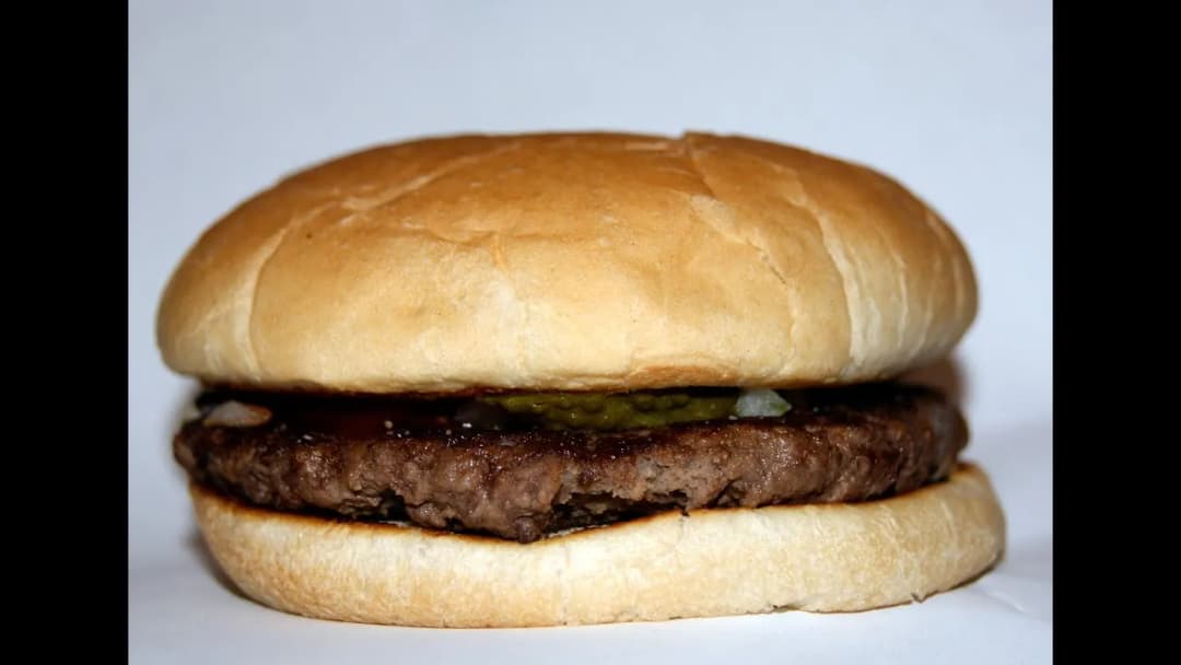 Jak zrobić hamburgery z McDonald's w domu i zaskocz bliskich smakiem