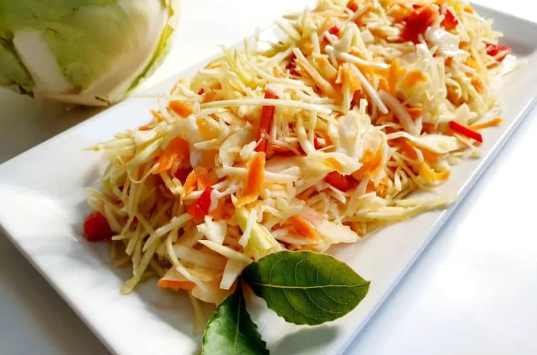 Surówka jak z chińskiej restauracji – prosty przepis na smakowity dodatek