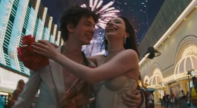 Anora: Krytyczna analiza hitu, która zaskakuje i porusza serca